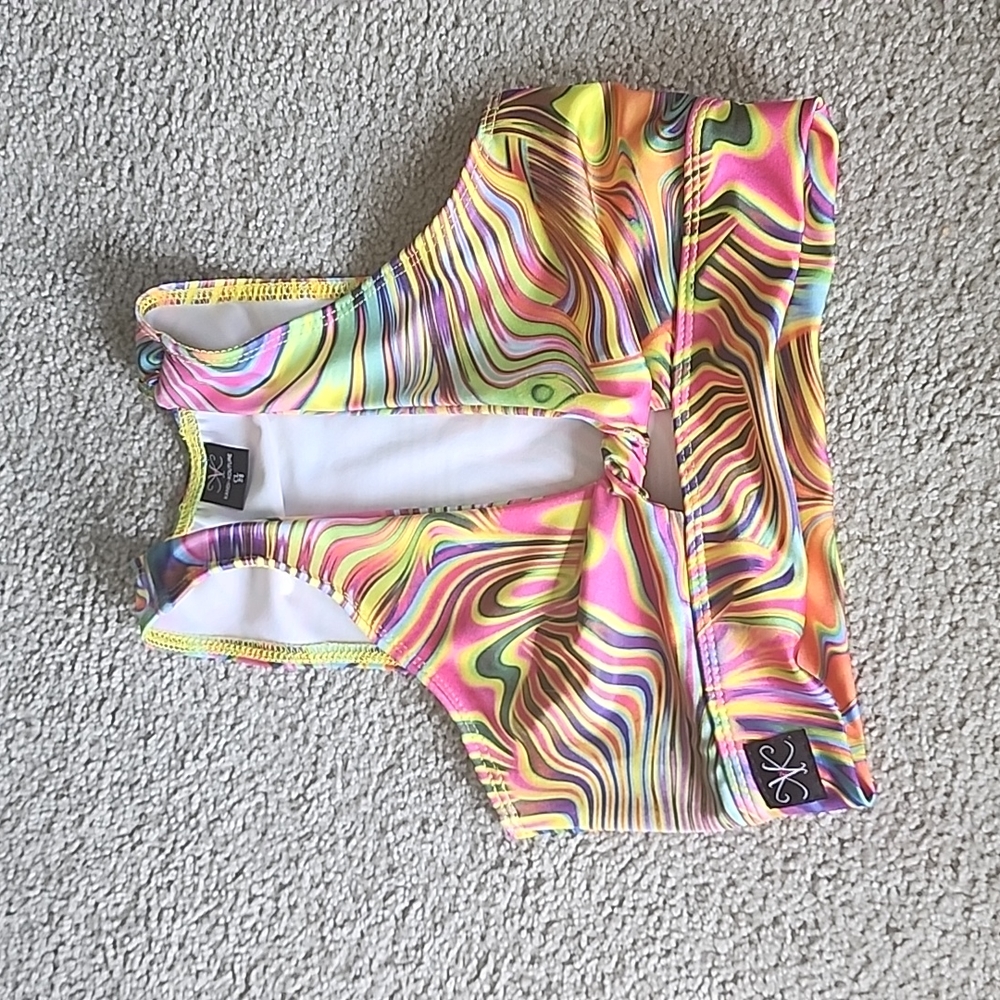 Size 7/8 CL KK leo top